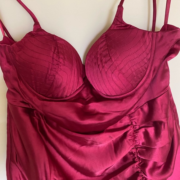 Brand new cocktail dress. Selfie Leslie. Size XL Color: Wine. Holiday, Party - Picture 9 of 9